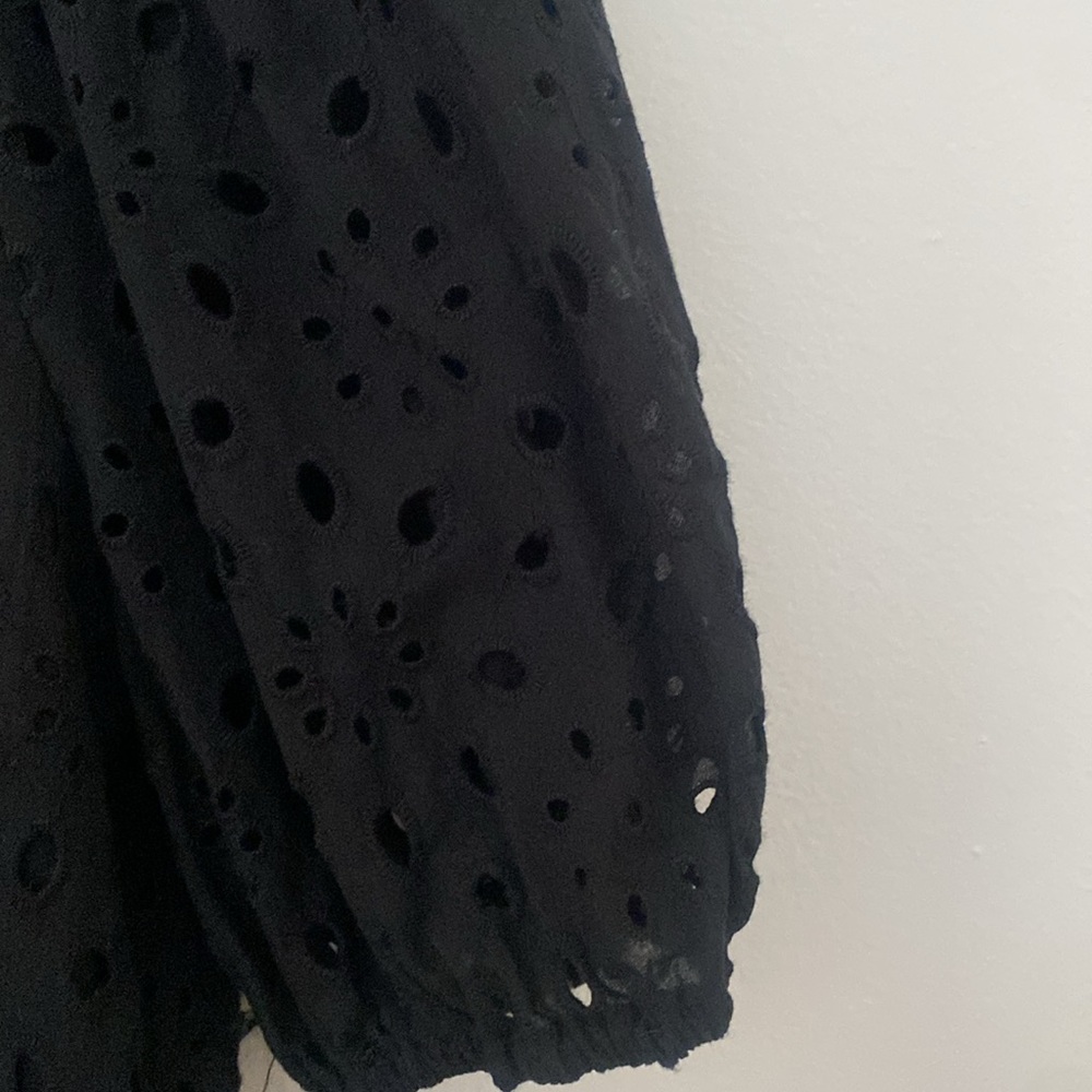 blouse - Picture 5 of 5